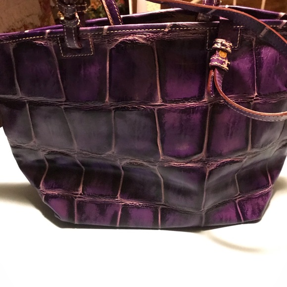 Dooney & Bourke - Picture 2 of 3